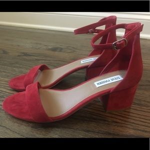 Steve Madden Red Suede Pump